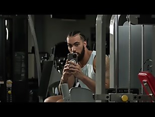 Marido come amiga gostosa da esposa na academia