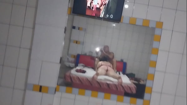 Escrava BDSM brasileira e seu Mestre em ação quente!