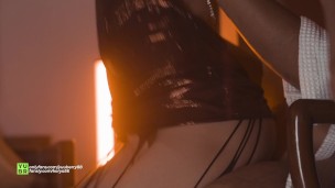 Boneca devassa no centro da cidade: Vício explosivo!