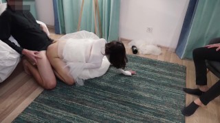 Creampie no Pau do Cuckold: Preservativo Estourado!
